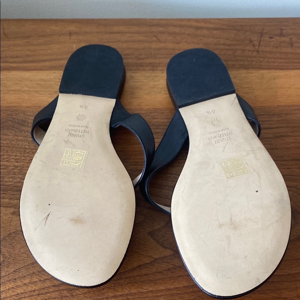 Stuart Weitzman Black Leather Flipflop Sandals - Picture 2 of 4